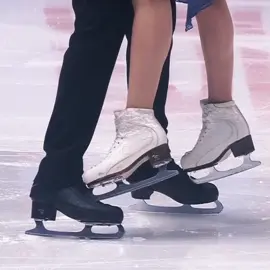 Salvatore . . . . . . . . . @Vasilisa Kaganovskaia 💋⛸️ #vasilisakaganovskaya #maximnekrasov #figureskating #figureskatingtiktok #IceSkating #patinajesobrehielo #blowup #paratii 