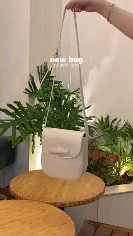 đeo đi chơi đúng đẹp lun á ✨#newbag #unboxingvideo #tuideocheo #muataitiktokshop #LearnOnTikTok #thoitrang #nghile2009 #goclamdep 