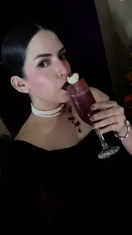 ¡Descubre la magia detrás de la colección de Halloween de Bath and Body Works ! 🎃🕸️  Sombras, aromas y detalles que te harán vivir el espíritu de la temporada 👻✨ #halloween #bathandbodyworks #vampireblood @bath & body works 🫶 