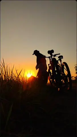 Ghibah gak sih..?  🧠: 🍝🍜🧋🍱😆😆 #gowessantai 🌸🌸