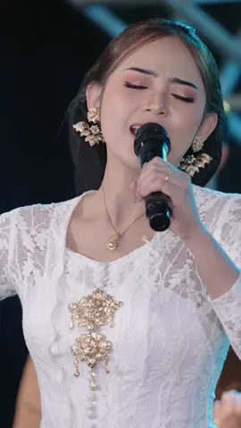 Kapan koe iso tak duweni? Nyawiji - Silvy Kumalasari #nyawiji #silvykumalasari #berkahtalenta #fyp #lagujawa 