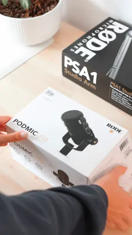 🎙️ Rode PodMic USB Unboxing  This is such a great option for content creators. The option of USB is so convenient! And the sound quality is just 🤤 What are your thoughts? Microphone: @RØDE PodMic USB Stand: Rode PSA1 Studio Arm Keyboard: @EPOMAKER Galaxy 70 #microphone #rode #rodemicrophones #unboxing #equipment #videocreator 