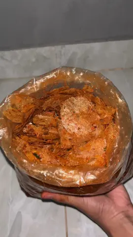 Renyah banget ngga nusuk digusi jadi aman 🤤 #kripikkaca #kripikkacapedas #kripikkacamurah #keripikkaca 