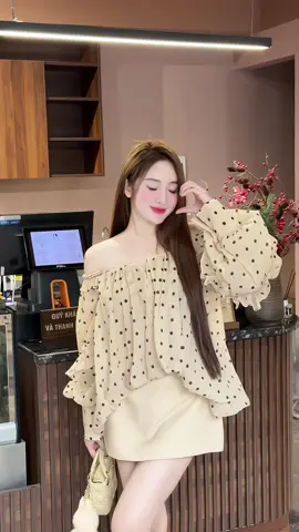 Chào tháng 10- tháng cuối thu cận kề đông sang 🍁 #huyenthuhoang #xhtiktok  #viral  #trendingvideo  #xuhuong2024 