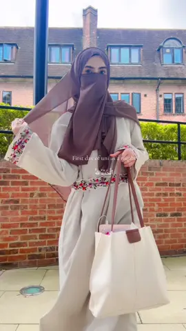 The only niqabi in my whole uni🥹 #fyp #uni #modesty 