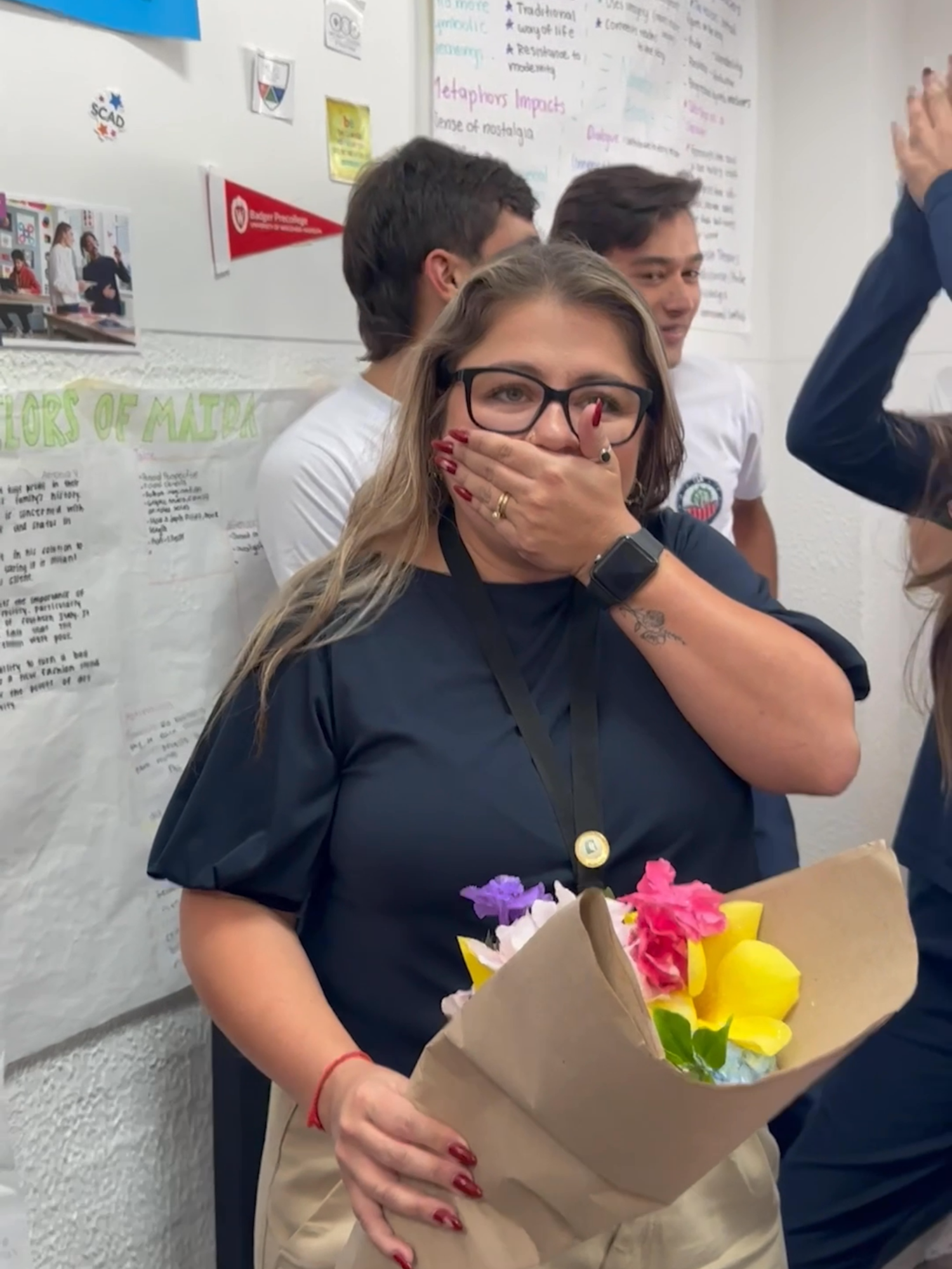 🎉 Surprise for our beloved teacher! 🎉 The GI community has planned a unique celebration to thank you for your dedication. Get ready for an epic “fight” of love and admiration in your honor! 🥊❤️#SurpriseForTheTeacher #GICommunity #FightOfLove