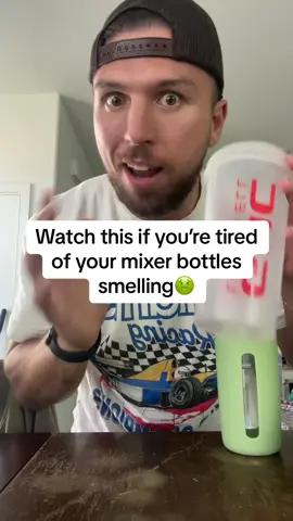 A glass mixer bottle that prevents smelly protein. Sign me up #kitchenfinds #glasscup #gymhacks #frother 