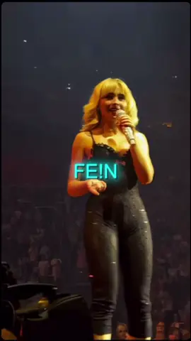 Imagine she actually covered Fien!😂😂😂 #sabrinacarpenter #fein #travisscott #shortnsweettour #pop #music #rap #fyp #viral 