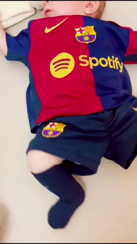 It’s match day and special outfit for 😁 #baby #babyoutfit #outfits #OOTD #viraltiktok #tenuedujour #tenuebebe #fy #fyp #babytiktok #rainbowbaby #babyboy #barcelona #fcbarcelona #footballtiktok 
