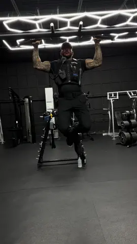 Built different 👮🏽‍♂️#fyp #fypシ #cop #cops #police #policeofficer #nurse #trend #trending #fit #Fitness 