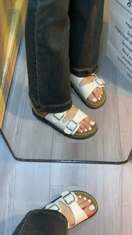 Dép xinh #depnuthoitrang #depquaingang #deple #depnuxinh 