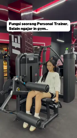 Biasanya di mulai dengan, “EH TAU GAK SIIHH…” dan terjadilan....🤫 Yuk Join Fitness di Jet Fitness Karawaci! #LetsJetFitTogether #JetFitness #gymcontent #fungym #JetPeople #Fitness #fitnessindonesia #gymindonesia #fitnessmotivation