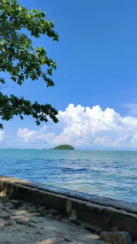 Pantai tanjungpendam 💙 #Belitung #fyp #Tanjungpandan #beachvibes #pantai #tanjungpendam 