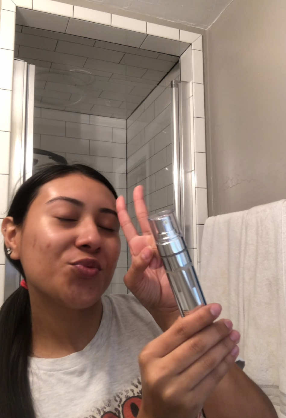 We finally have a product that has both vitamin c and retinal in one that works for sensitive skin! Say goodbye to wrinkles and dark spots and say hello to new glowy skin! 🥰🫶 #prmr #korean #koreanskincare #amazonmusthaves #amazon #sigueme 