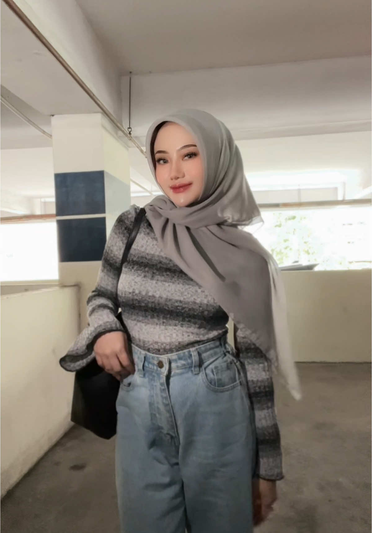 Outfit ke kampus🦋