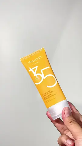 🚨PROMO ALERT🚨 get yours noww #wardahskincare #wardahuvshield #wardahsunscreen 
