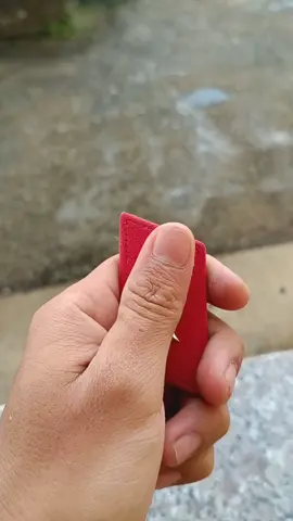 tiết công binh in hình trên cổ.đeo vào rồi xác định khổ 2 năm