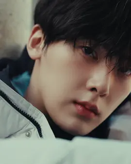 D-5. 엄브로와 함께한 에스콰이어 포토북 주인공을 공개합니다✨ 엄브로 24FW를 아주 멋지게 소화한 아스트로 산하의 모습을 확인해 보세요. 오는 10월 7일 오픈 준비를 앞둔 산하의 포토북 많이 기대해 주세요!🤩 D-5. We are revealing the star of the Esquire photobook in collaboration with UMBRO. Check out SANHA from ASTRO, who perfectly embodies UMBRO’s 2024 FW collection. Please look forward to SANHA’s photobook, which is set to open on October 7th! - @ASTRO 아스트로 @umbrokorea #YOONSANHA #SANHA #ASTRO #UMBRO #윤산하 #산하 #에스콰이어 #ESQUIREKOREA - Editor 오정훈 Videographer 배준선 D.O.P 김현준 Stylist 김봉규 Hair 박수연 Makeup 김혜빈 Production 해시컴퍼니