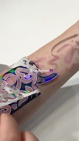 Eye core palette savage mauve swatches 😈💗 다음엔 무슨 스티커로 해볼까요? 🤔 #espoir #에스쁘아 #eyemakeup #swatches #eyepalettes #cooltonedmakeup #sticker #koreanmakeup #koreancosmetics #kbeauty #TikTokBeauty #fyp 