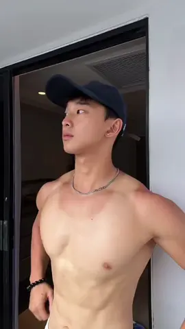 萨瓦迪卡#泰国#度假#腹肌 #健身小徐 #小徐 #抖音 #中国人 #douyin #fpy 