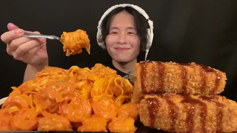 濃厚海老トマトクリームパスタ🍅#咀嚼音 #asmr #飯テロ #mukbang #大食い 