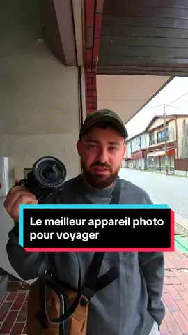 L’appareil photo parfait pour voyager et partager 📸  Le FUJIFILM X-T50 ✅  Découvrez les principaux avantages qui pour moi font la différence :  🏞️ Compacité : Parfait pour les voyages, il se glisse dans n'importe quelle sacoche sans vous alourdir. 🎞️ Simulations de films : Revivez l'époque dorée de la photographie avec des teintes et des grains uniques qui donnent une âme à vos photos. Obtenez directement des JPG avec un cachet fort en sortie de boîtier.  🔍 Qualité d'image : Capteur APS-C pour des détails époustouflants, même dans les conditions de faible luminosité. 🚀 Performances : Autofocus rapide et suivi des sujets pour ne jamais rater un moment. 🌐 Connectivité : Partagez vos aventures instantanément grâce à la connectivité Bluetooth et Wi-Fi. La connexion à votre smartphone est idéale pour partager directement vos photos sur votre téléphone.  Prêt à capturer le monde différemment ? Testez le nouveau Fujifilm X-T50 👌🏽  #fujifilm #fuji #fujifilmxt50 #fujifilmphotography #photographe #camera #appareilphoto #travelphotography 