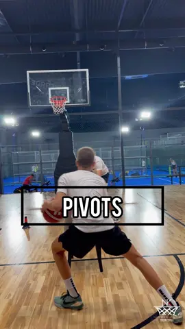 PIVOTS 🏀 #basketballtiktok #fypp #tiktokviral #foryoupage 