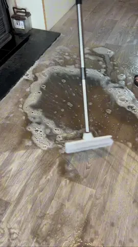We went viral! 🎉 @homewithlese shared this amazing video of her cleaning vinyl floors with our eco-friendly floor cleaner, and it’s hit 6.4M views on the ⏰️tok platform! Just look at the dirt this product removes – it’s a game changer! 🧼✨ Important: Unless you’re using Floor to scrub and water-wash after, it’ll be too strong. For regular use, Floor should be diluted to just 1 tablespoon in a mop bucket! Psst... surprise!!! We now ship to the USA too! Woooo! 🇺🇸🚀 #ViralCleaning #EcoFriendly #CleanWithTruwash #VinylFloorCleaning #NowShippingToUSA #dirt #floorscrub #cleanwithme #usa