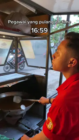 pengen cepet pulang soalnya cape ketawa karir :( #PrideChicken #PrikChicken #capek 