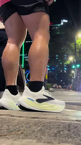 Glycerin Max in the house!!! 💥 #glycerinmax #runners #tiktokph #runnersofitiktok #foryoupage #fypシ゚viral #brooks #LetsRunThere #runtiktok #Fitness #runtok #fypシ 