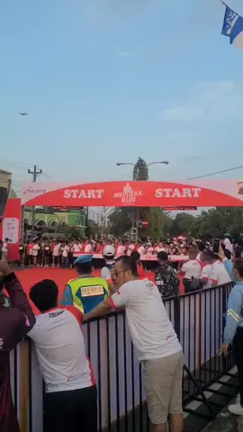 suatu saat pastii bisa #pacesiput🐌 #pelari #pelarisiput #pace #binsik #binsikbareng #pelarikonten #xyzbcafypシ #4u #fypage #fyp #Running #xyzbca #pelarikontenbinsik🏃‍♂️ #merdekarun10k #purbalingga #trendingvideo 