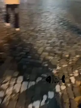 Россиянка упала в подземный переход в Тбилиси и умерла. Перед трагедией она пела песню 