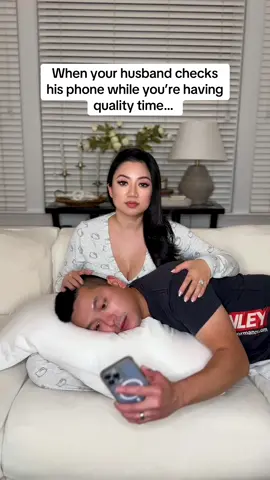 When WiFi 🛜 can’t compete with wife-fi 👩🏻📵 #couplecomedy #couplesoftiktok #relationshipgoals 