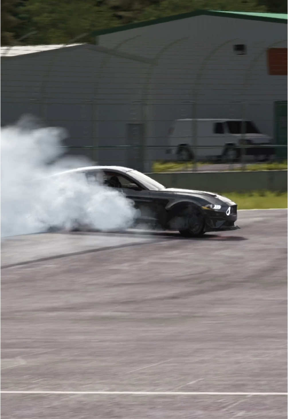 Let her eat 🥵‼️#assettocorsa #fyp #drifting #trending #viraltiktok #carsoftiktok #mustang #rtr #jamesdeane #gaming #fullsend @ssofficially you can pay the bill she eats to much 🥵🥵🔥🤝