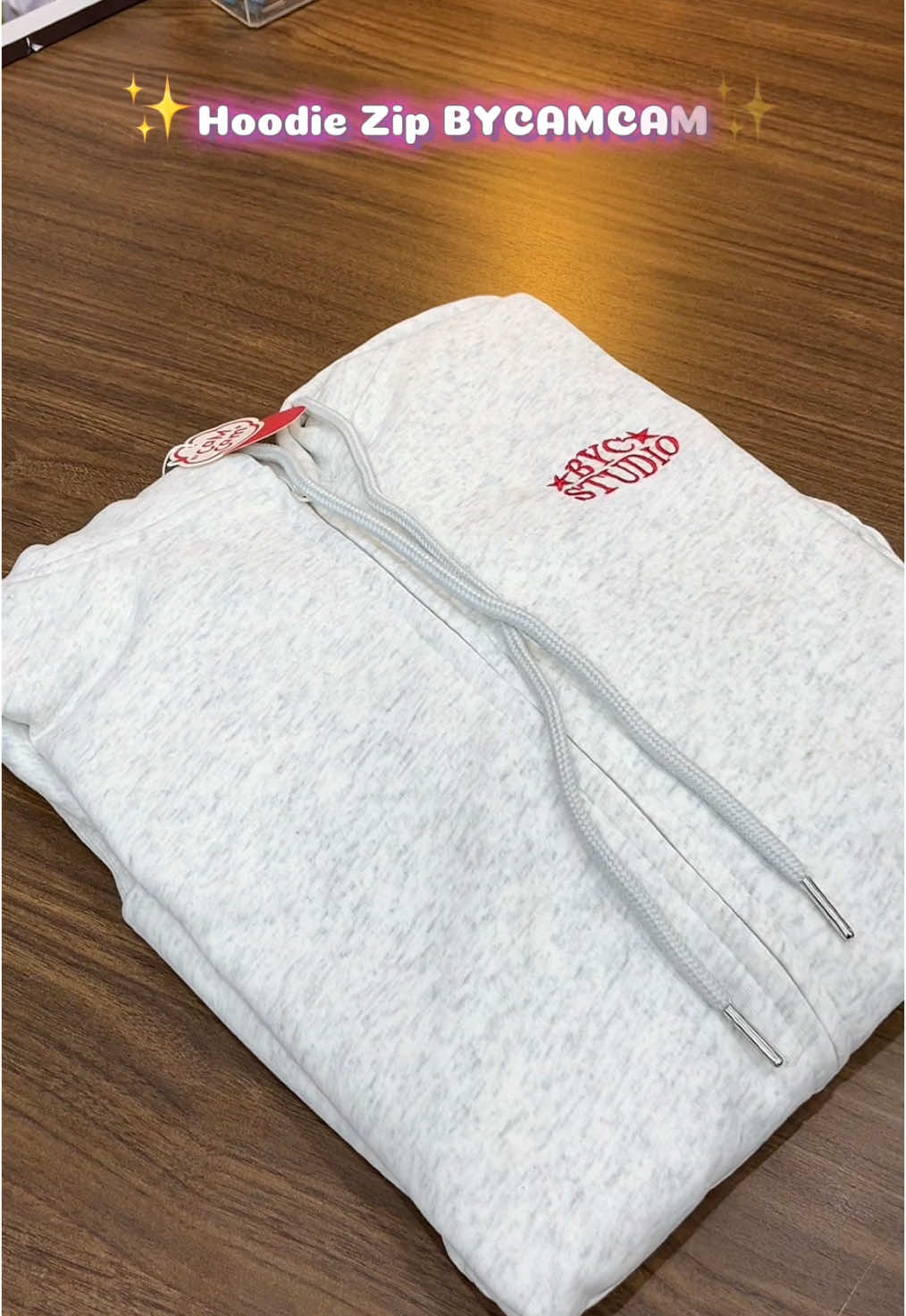 Mùa đông hông lạnh 😋 #aokhoac #aokhoacni #hoodie #hoodiezip #bycamcam 