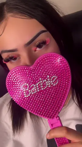 baddieeeee  dm to book! #pinklashes #lashextensions 