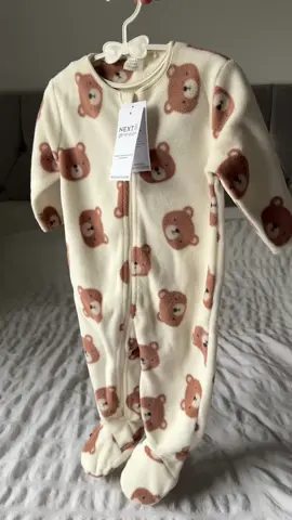 Who doesn’t love a cute sleepsuit?😝 I think I’ll be buying them until my little one is at least 5 years old🤣 #baby #sleepsuit #babygrow #clothes #shopping #haul #Next #fyp #teamwork @Next 