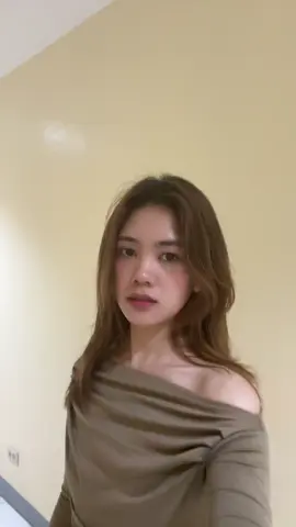 I love this top 🤎 #trendy #tiktokoutfit #officeoutfit #officeattire #classy #classystyle #fashion #fashiontiktok #fyp #fypage #for #foryou #seo #searchengineoptimization #outfitideas