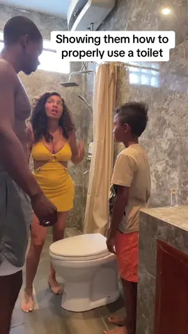 It’s not that difficult boys!😂 #bathroom #husbandwife #son #familia #relatable #fypツ 