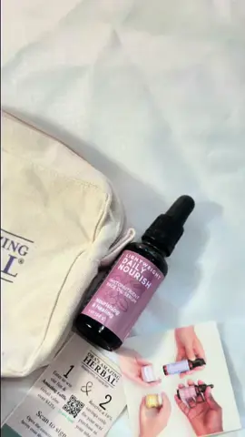 Dale amor a tu rostro😍 @OrasAmazingHerbal #orasamazingherbal #rostro #cuidadodelapiel #serum #Face #oilyskin #skincare #rostroperfecto 