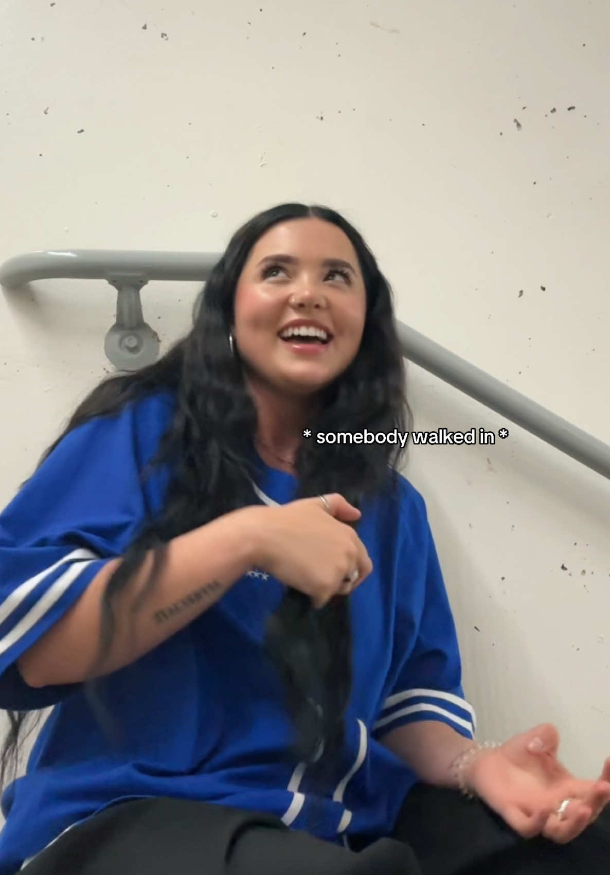 Maybe i should stop singing in public🙈 #alliask #adele #acoustic #acousticcovers 