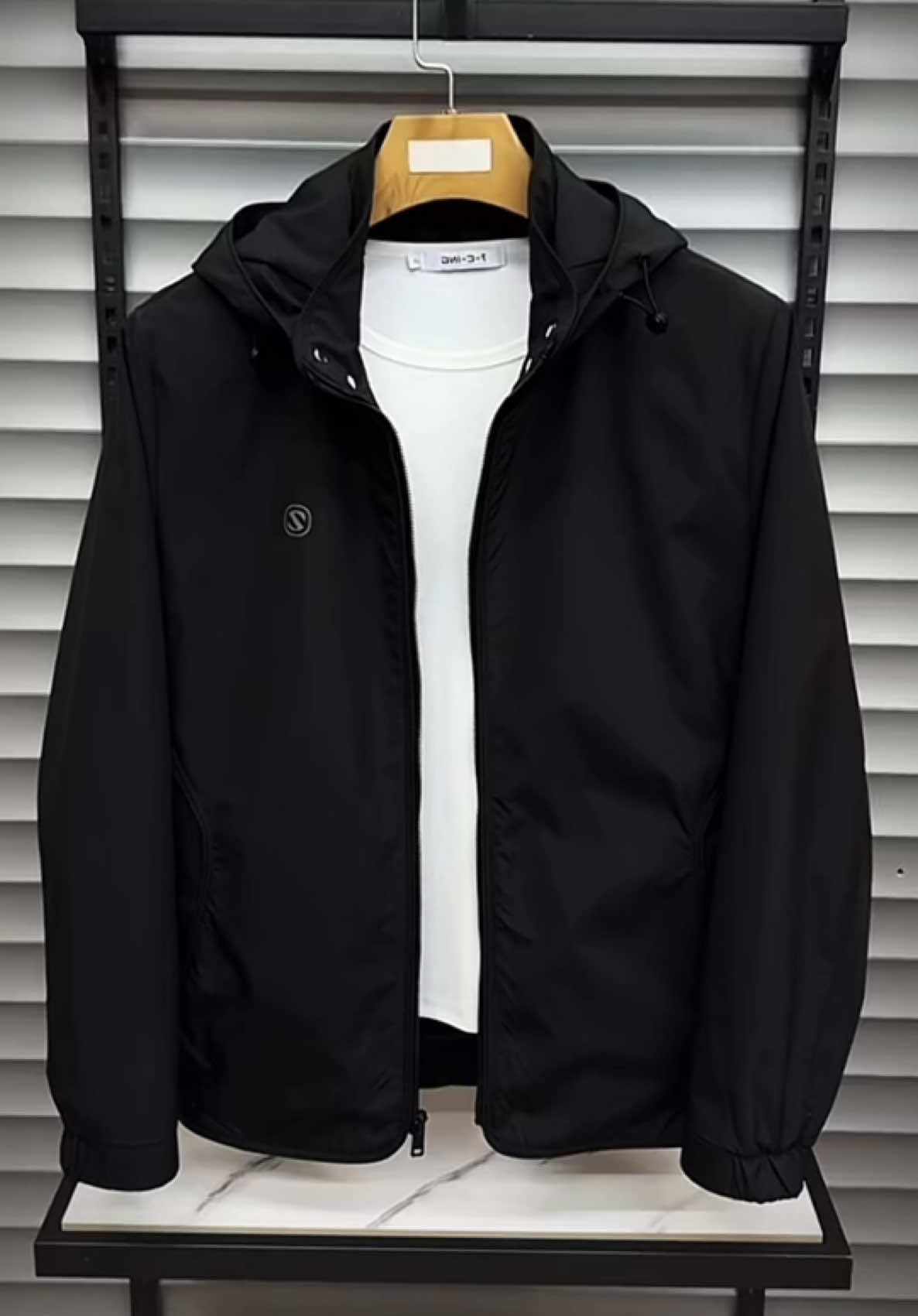 Áo Khoác Dù Nam 2 lớp màu đen #aokhoac #aokhoacnam #aokhoacgio #aokhoacdu #aokhoacdunam #aogiochongnuoc #thoitrangmuadong #thoitrangnam #xuhuong #outfit #