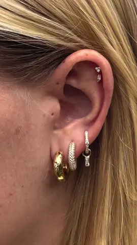 a little sparkle to brighten up your day ✨ #earringslovers #glitter #jewelrybusiness #jewelryobsessed 