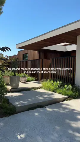 An inviting sense of calm and effortless beauty #realestate #losangeles #theivygroup 