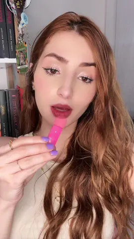 que amiga e essa? 