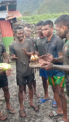 Selamat ulang tahun 🥳🎂 #fyp #abdinegara #satgaspapua #raider #tniindonesia🇮🇩 #tniad 