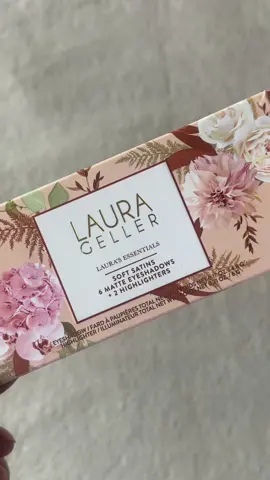 @Laura Geller Beauty laura’s essentials palette. 🌸✨  im pretty sure i got this palette in @boxycharm and i loveee it.  #eyeshadow #eyeshadowpalette #laurageller #beauty #palette #makeup #makeuppalette #contentcreators #under10k #beautycontentcreator #fypシ #trend #creatorsearchinsights #fallvibes #makeuptok #BeautyTok 