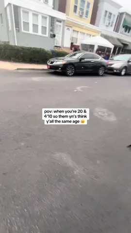 they be dead serious & all i can do is laugh 😂😂😭