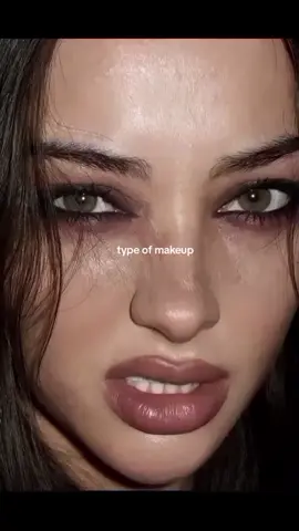 #foryoupage #smokeyeye #grungemakeup #grunge #makeup #beauty #girlssupportgirls #darkaesthetic #foryou #fyp 