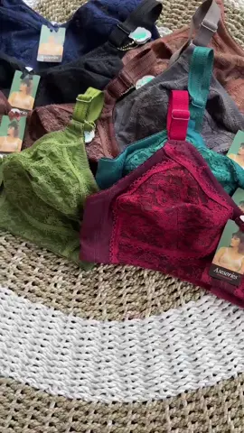 Bh dengan merek asesories bh yang menggunakan model burkat tanpa kawat tanpa busa memakai tali kebar dan kaitan 3,oh iya bh ini mirip seperti bh siater loh, yuk di oesan sekarang juga#fypシ゚ #tiktokshop #bh #bra #beranda #promoguncang1010 #belilokal #belilokal #rekomendasibra #brawanita #tiktokviral #sister #premium #lokal #shopmaster 